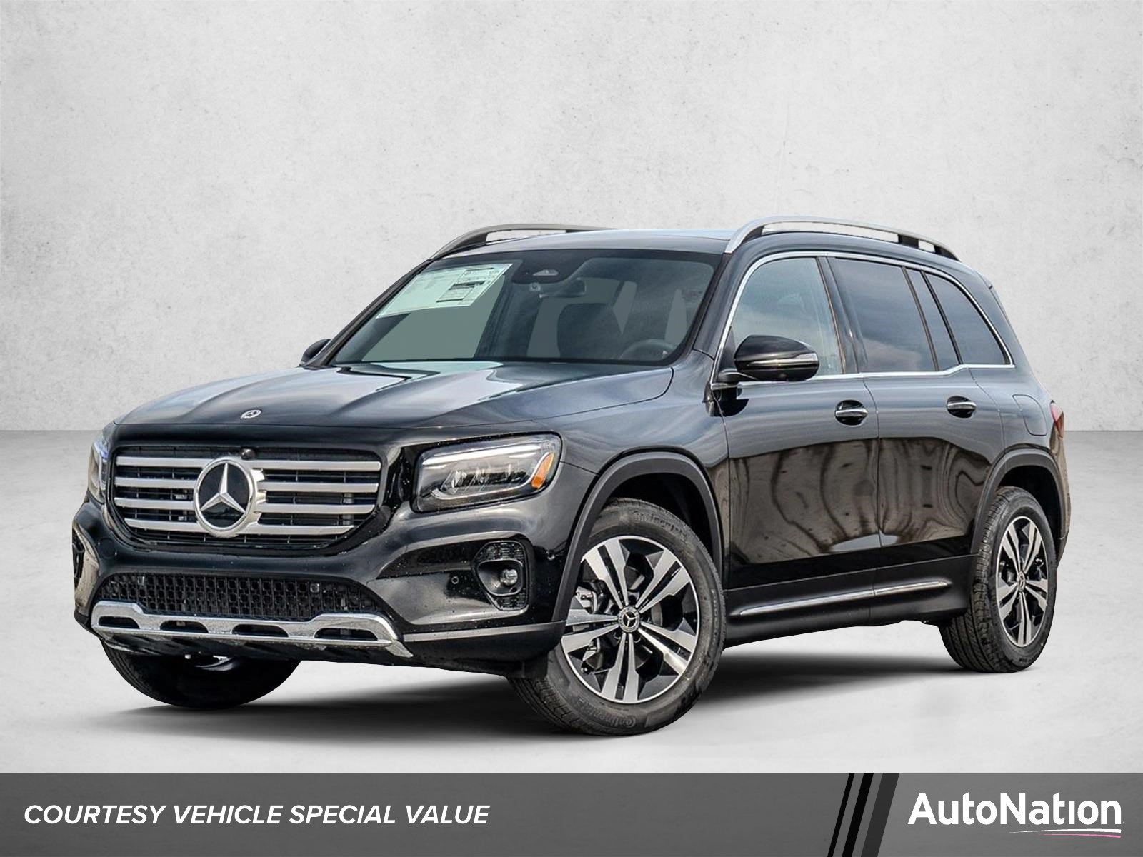 New 2026 Mercedes-Benz GLB 250 4MATIC image 1