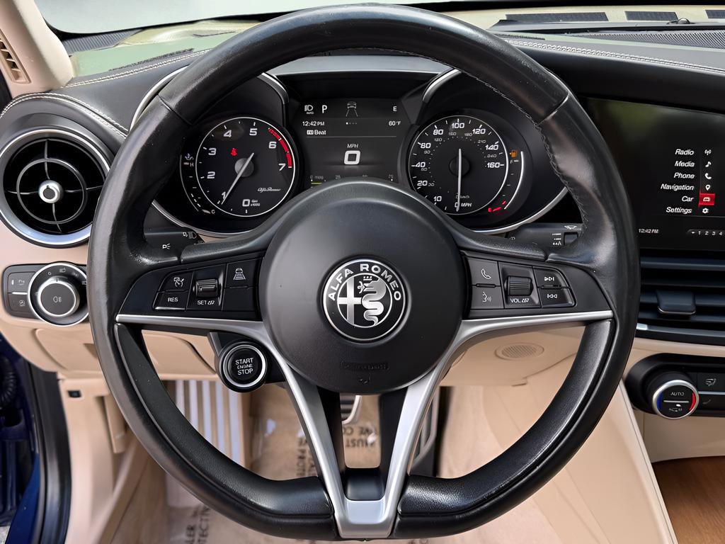 Used 2019 Alfa Romeo Giulia Ti w/ Quick Order Package 22X Lusso AWD/4WD image 33