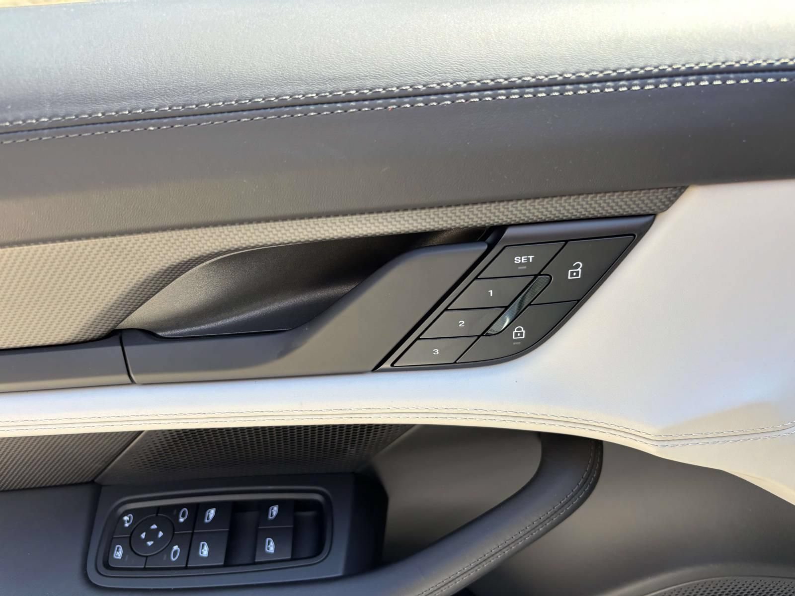 New 2026 Porsche Taycan Turbo S AWD/4WD image 24