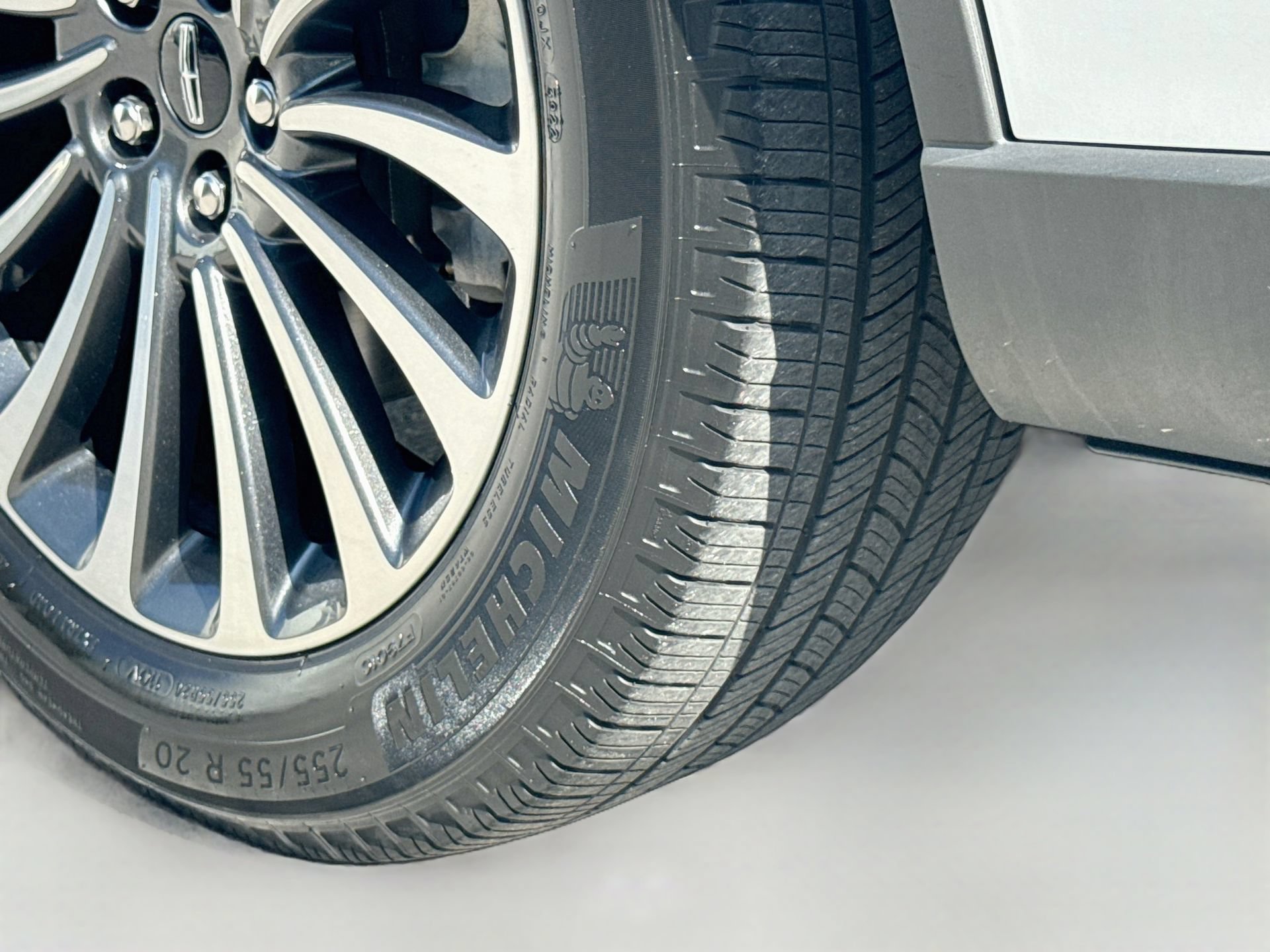 Used 2023 Lincoln Aviator 2WD w/ Premium Package image 45