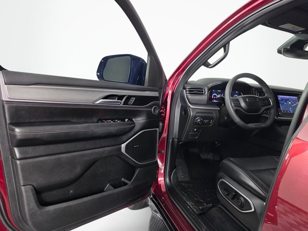 Used 2023 Jeep Wagoneer Series II AWD/4WD image 30