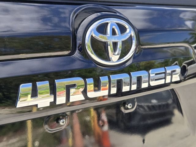 Used 2017 Toyota 4Runner SR5 Premium RWD image 14