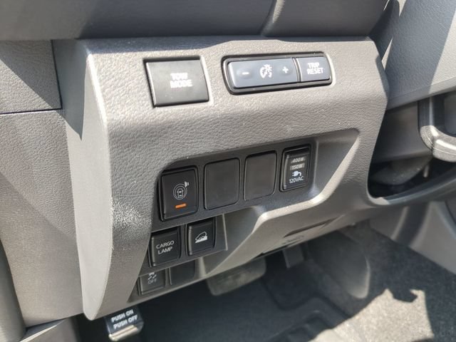 Used 2025 Nissan Frontier SV w/ SV Convenience Package AWD/4WD image 16