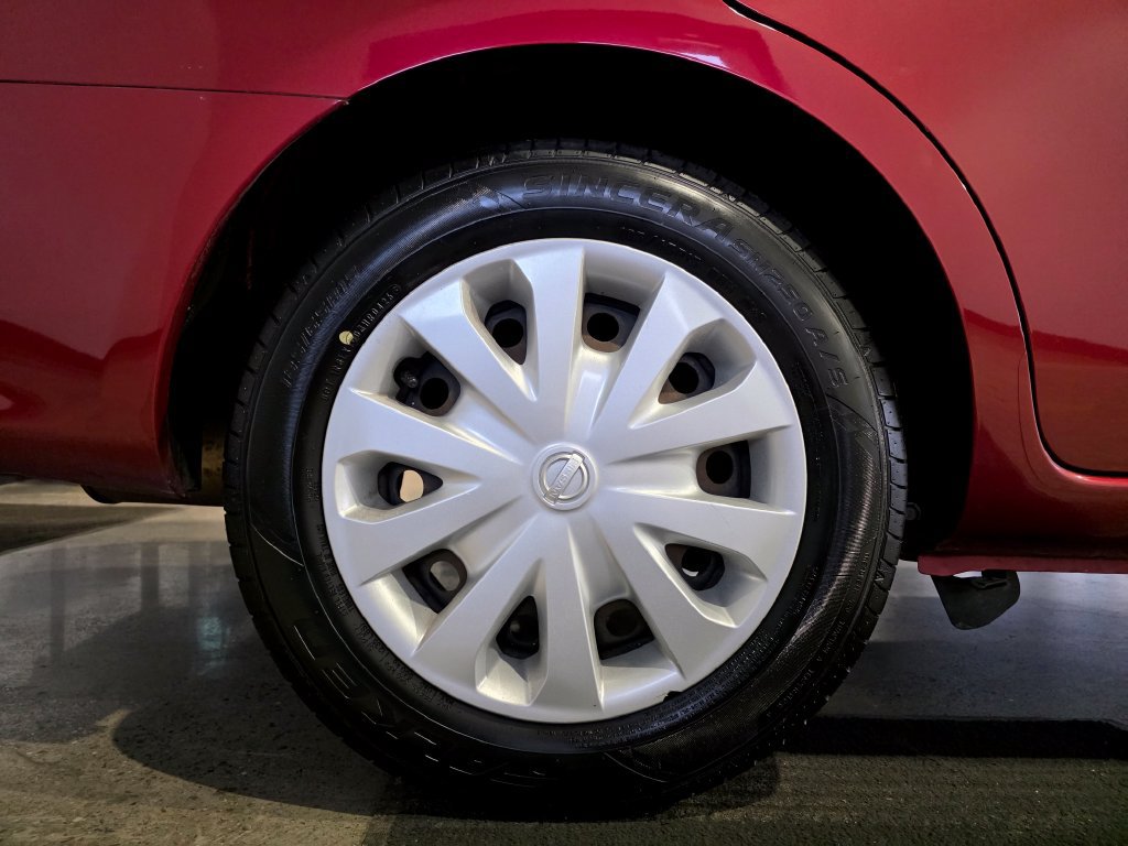 Used 2018 Nissan Versa SV FWD image 23