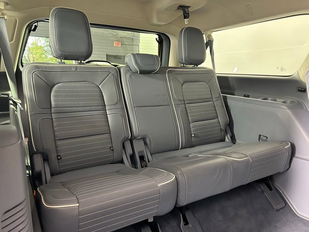 Used 2022 Lincoln Navigator L Black Label AWD/4WD image 14