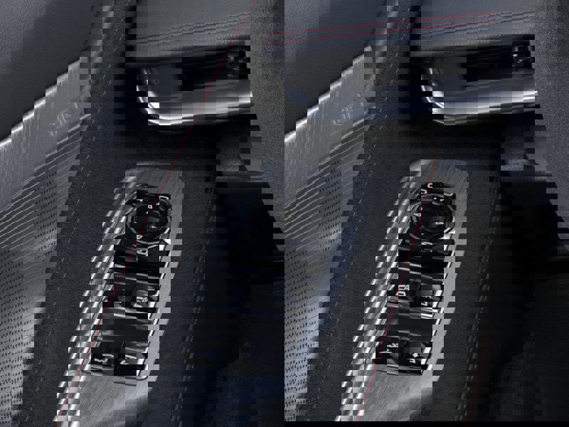 New 2025 Chevrolet Corvette E-Ray image 44