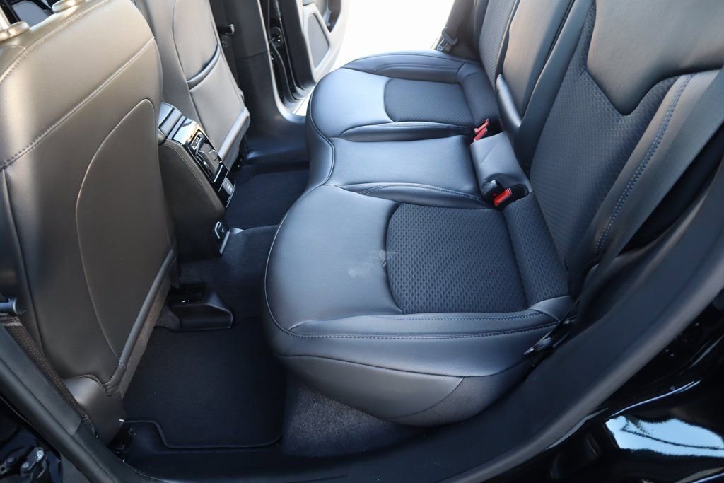 New 2026 Jeep Compass Latitude image 11