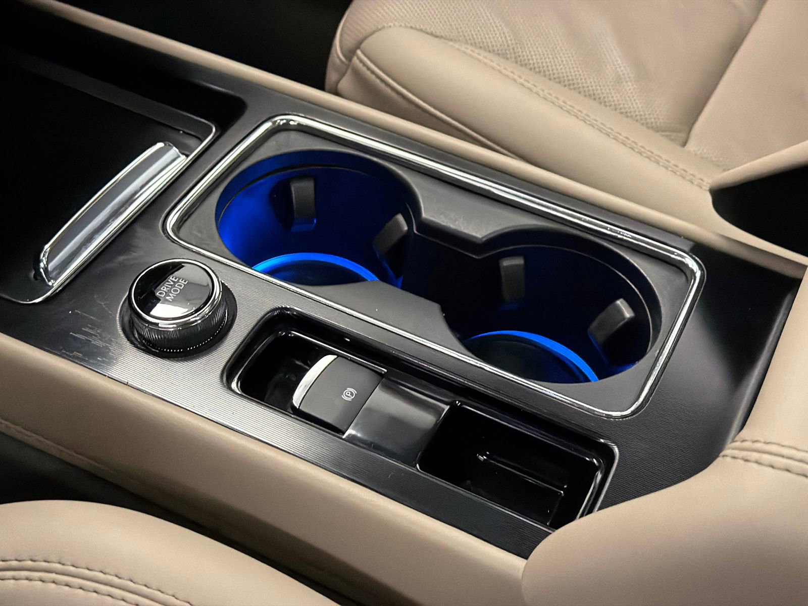 Used 2022 Lincoln Corsair AWD w/ Premium Package image 30