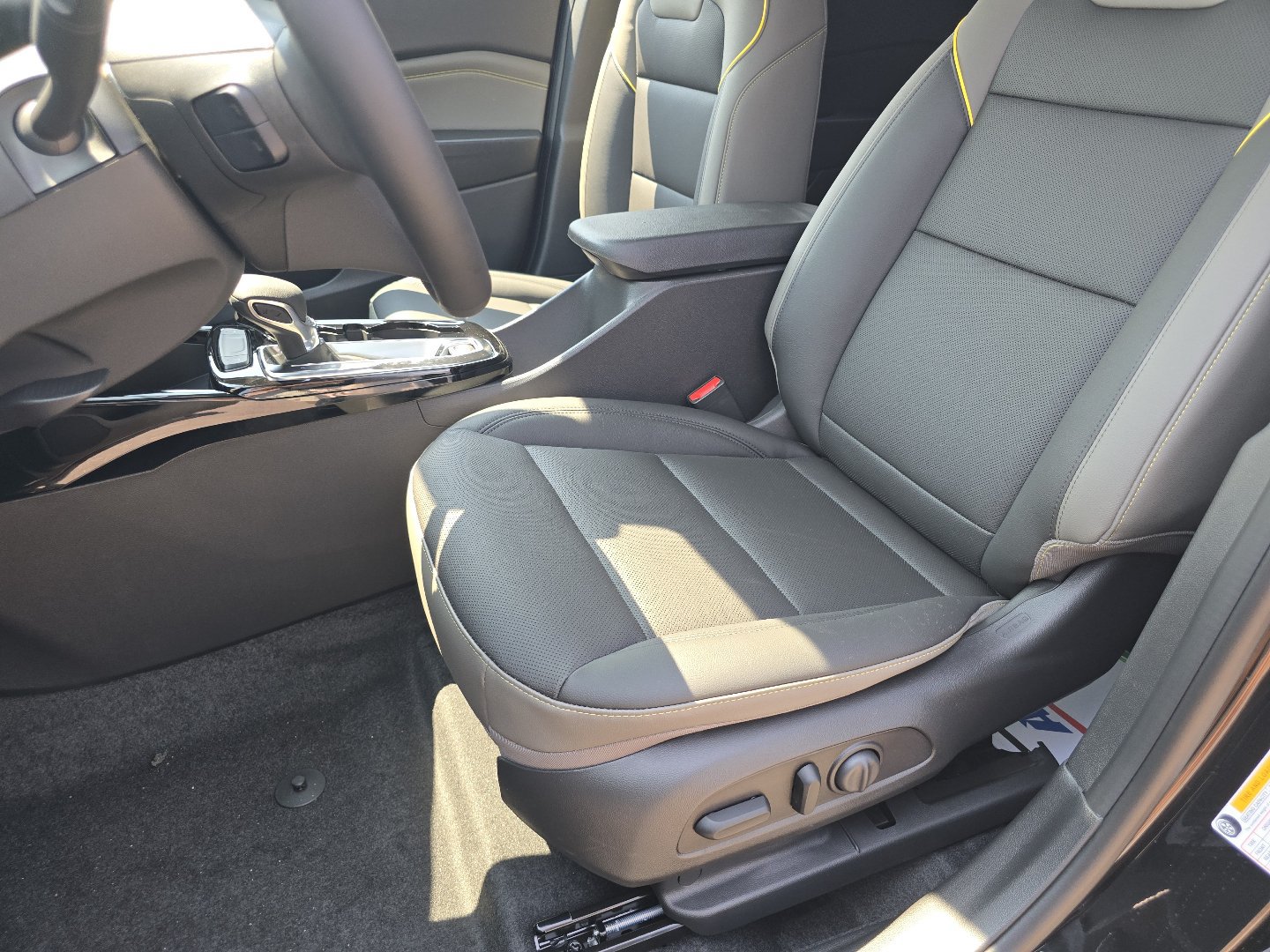 New 2026 Chevrolet Trax ACTIV w/ Driver Confidence Package FWD image 13