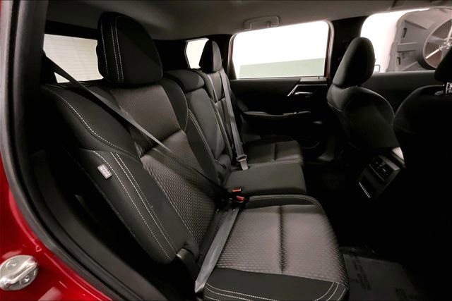 Used 2022 Mitsubishi Outlander ES image 25