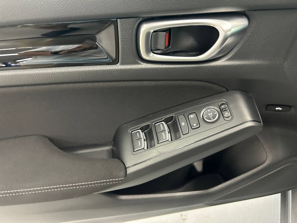 Used 2023 Honda Civic EX image 16