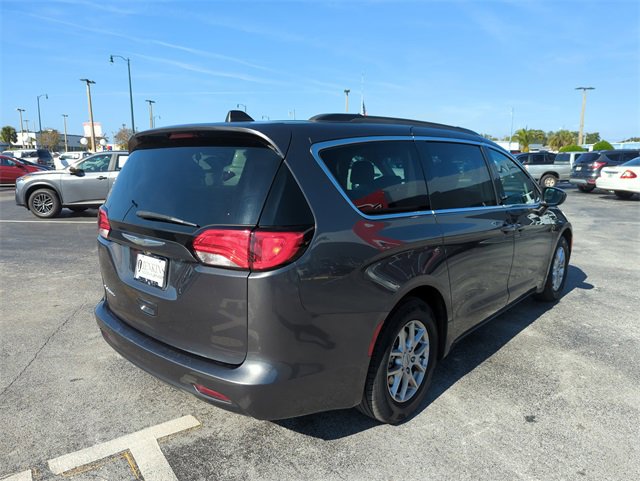 Used 2021 Chrysler Voyager Lxi image 5