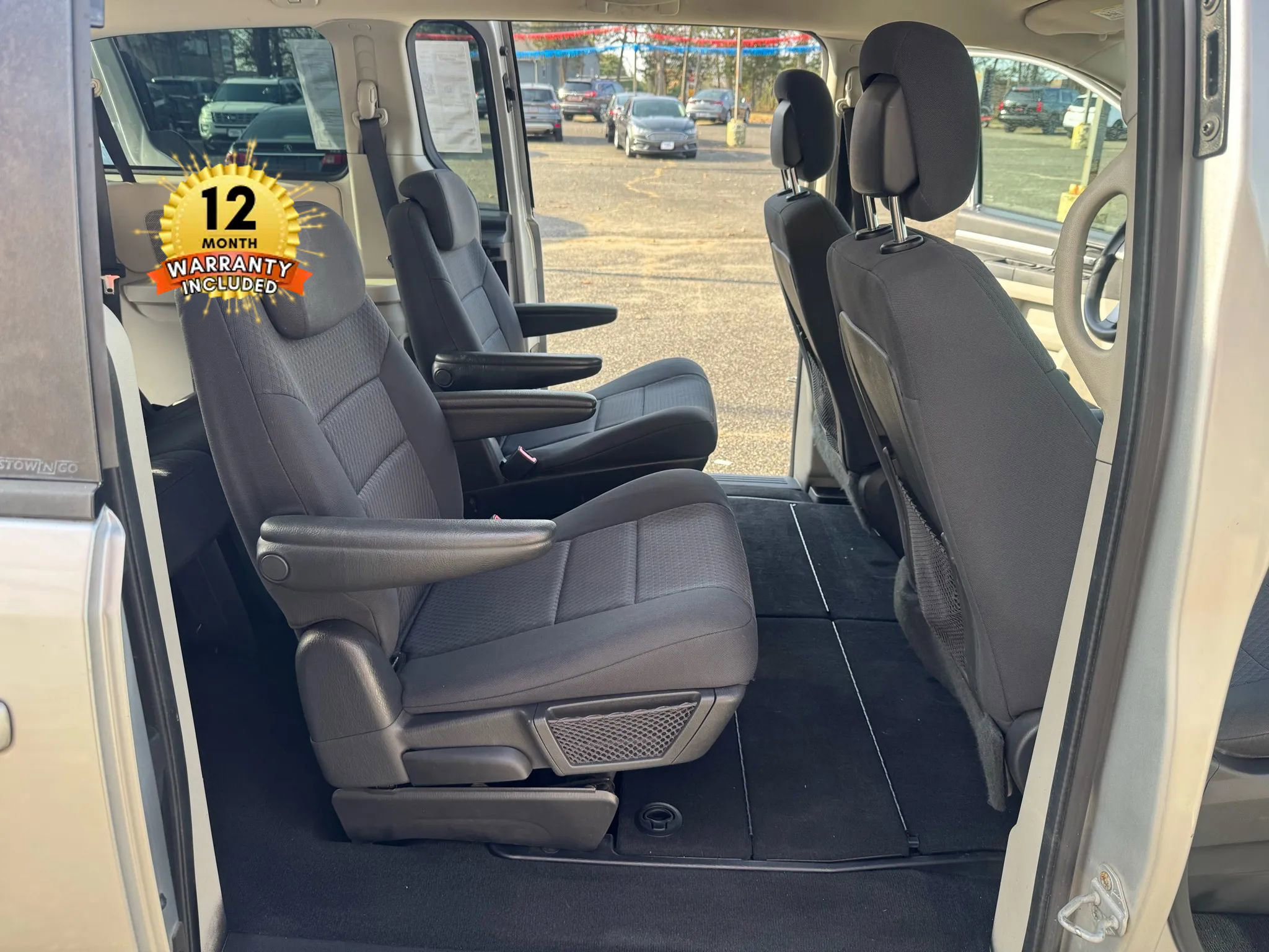 Used 2010 Dodge Grand Caravan SE w/ Climate Group image 17