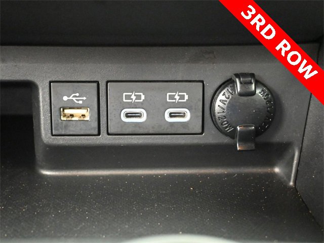 Used 2023 Toyota Highlander L image 24