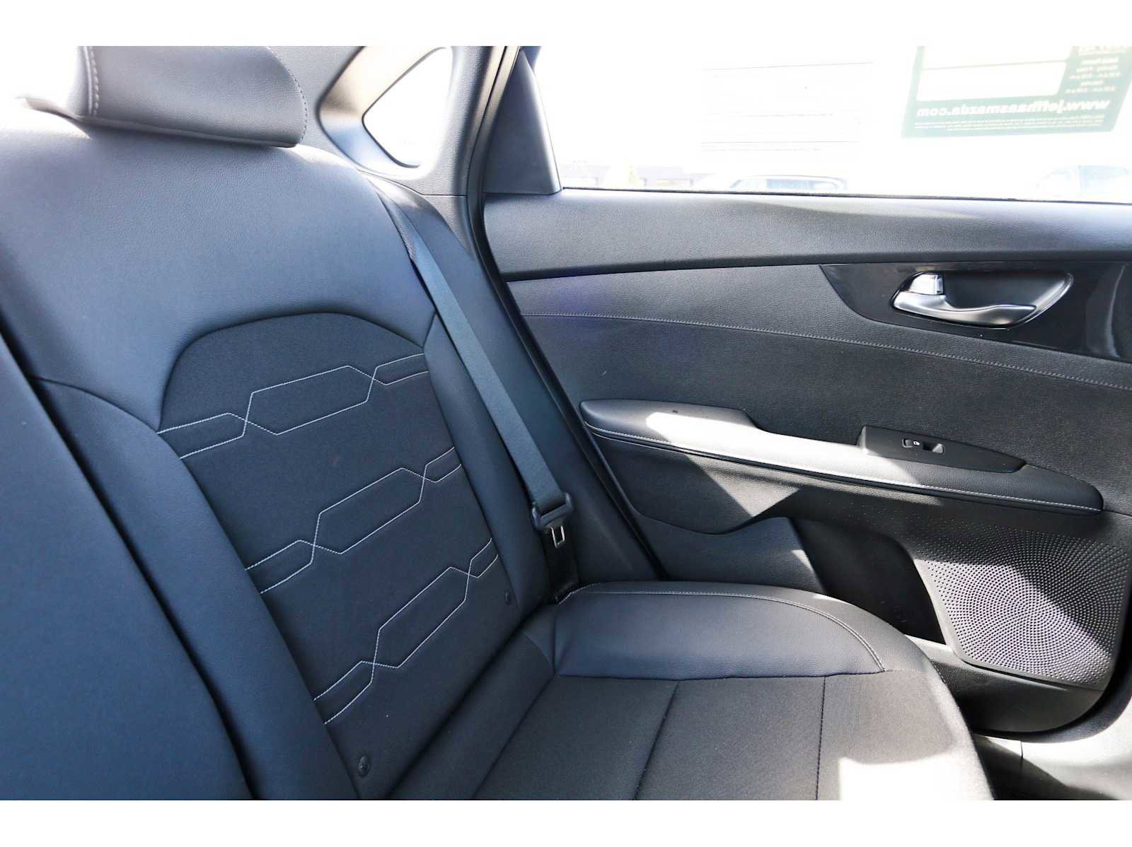 Used 2024 Kia Forte GT-Line w/ GT-Line Premium Package image 10