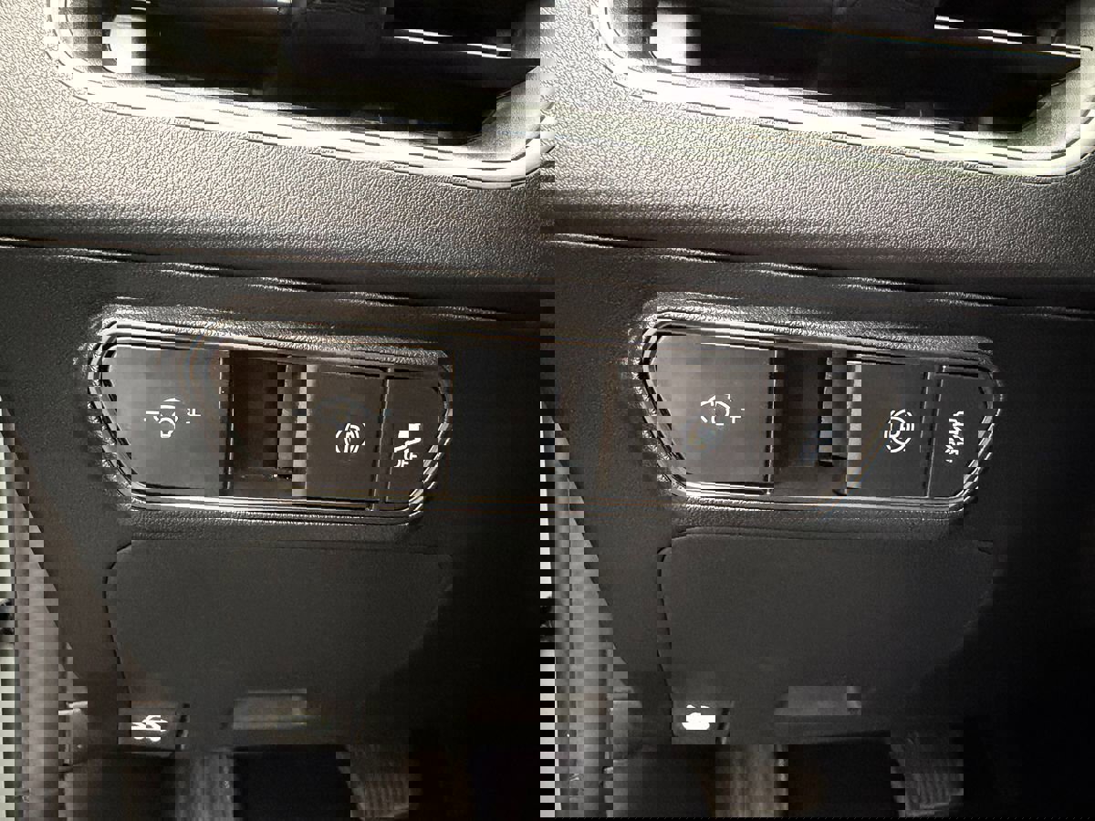 Used 2025 Kia K4 image 15