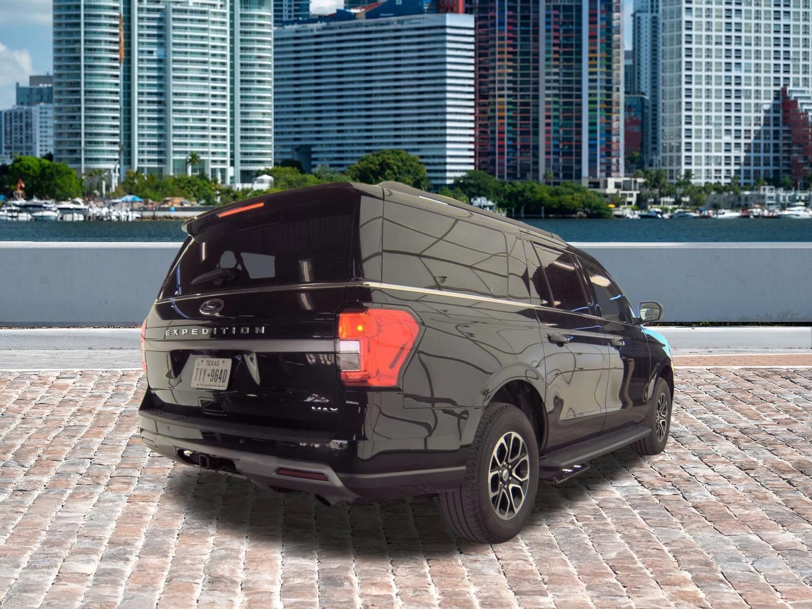 Used 2024 Ford Expedition Max XLT AWD/4WD image 31