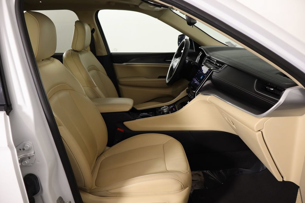 Used 2021 Jeep Grand Cherokee L Limited AWD/4WD image 19
