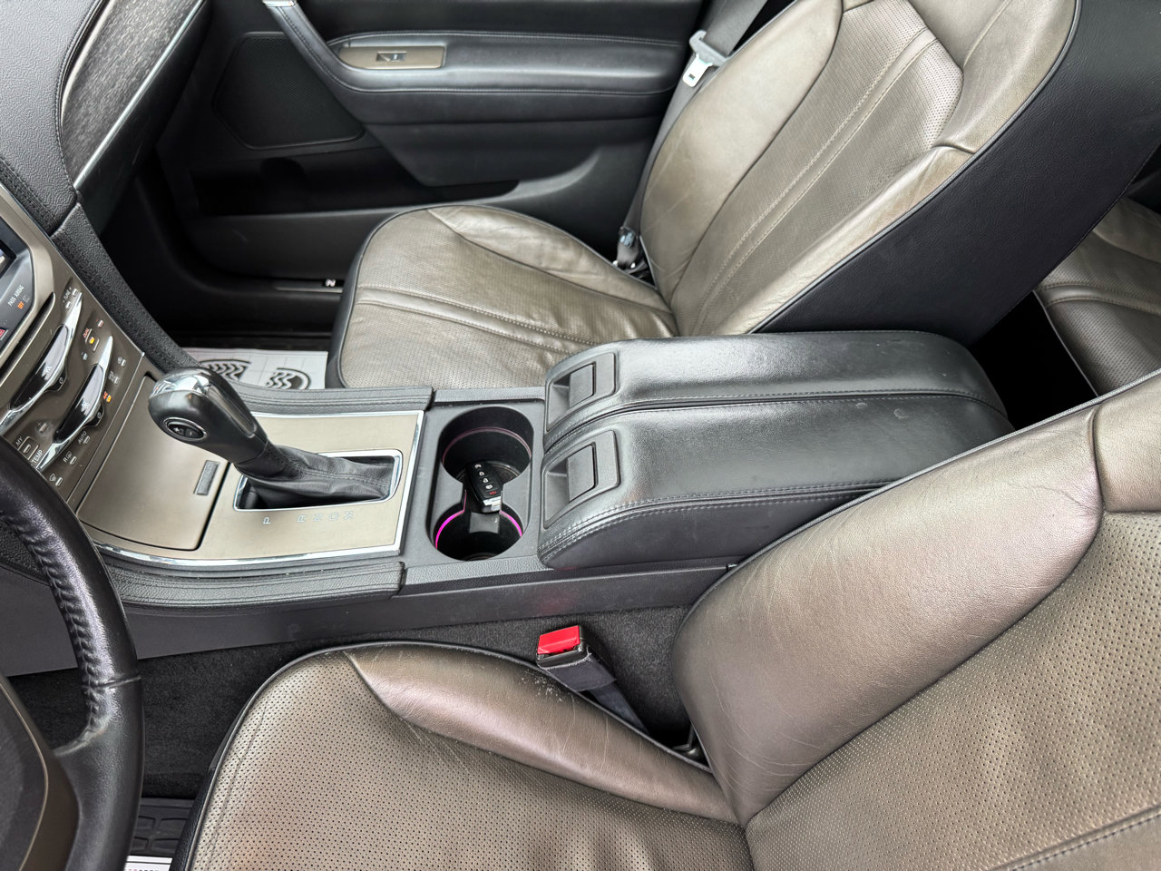 Used 2011 Lincoln MKX AWD w/ 102A Rapid Spec Order Code image 34