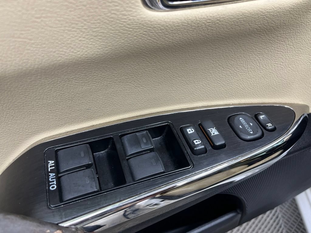 Used 2015 Toyota Avalon XLE FWD image 20