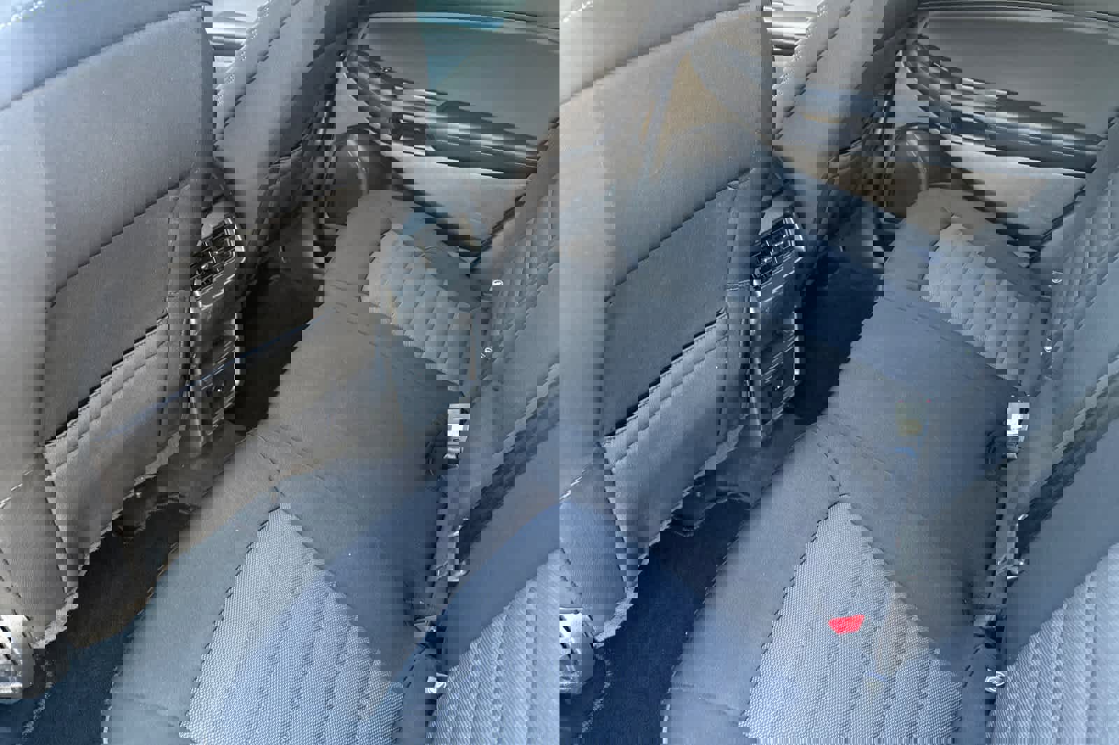 Used 2024 Ford Edge SE w/ Cargo Accessory Package image 13