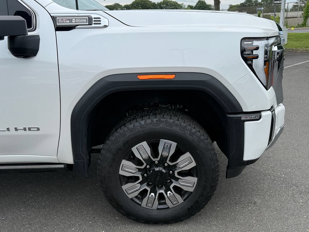 Used 2024 GMC Sierra 3500 Denali w/ Denali Reserve Package AWD/4WD image 9