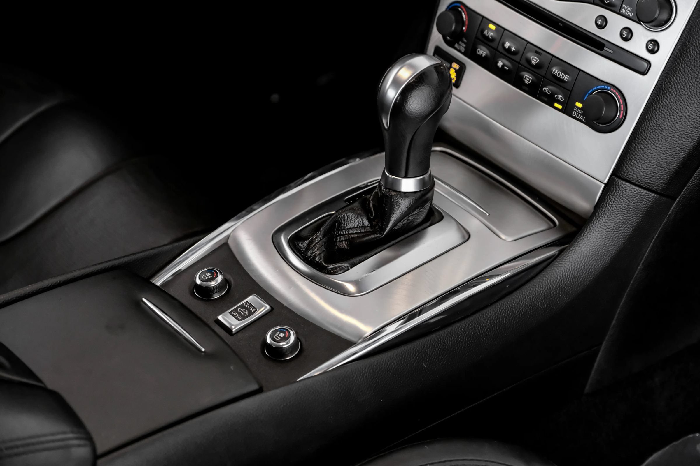 Used 2012 INFINITI G37 Convertible w/ Premium Pkg RWD image 20