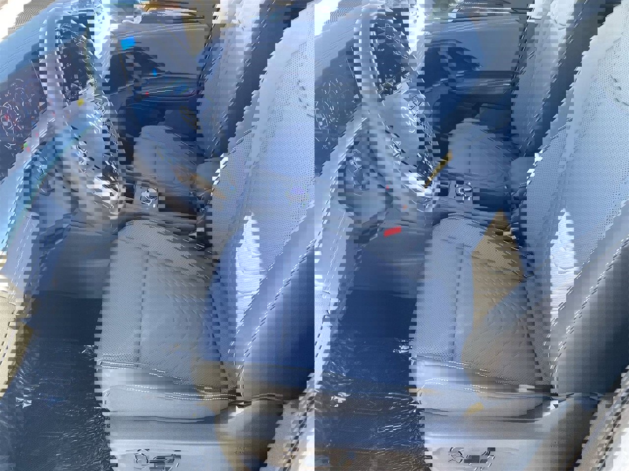 New 2025 Volkswagen Tiguan SE image 15