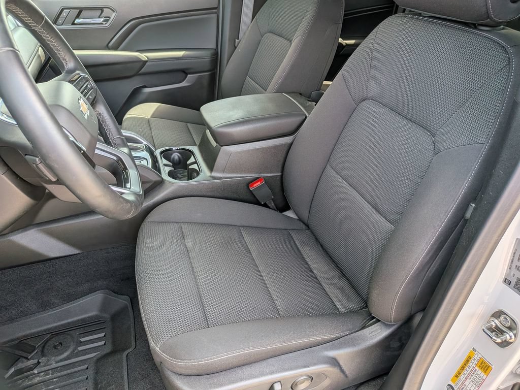 Used 2025 Chevrolet Colorado LT w/ Advanced Trailering Package AWD/4WD image 15