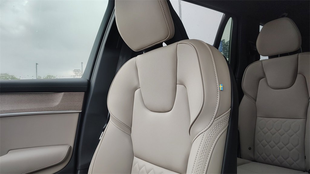 New 2026 Volvo XC90 B6 Plus image 25