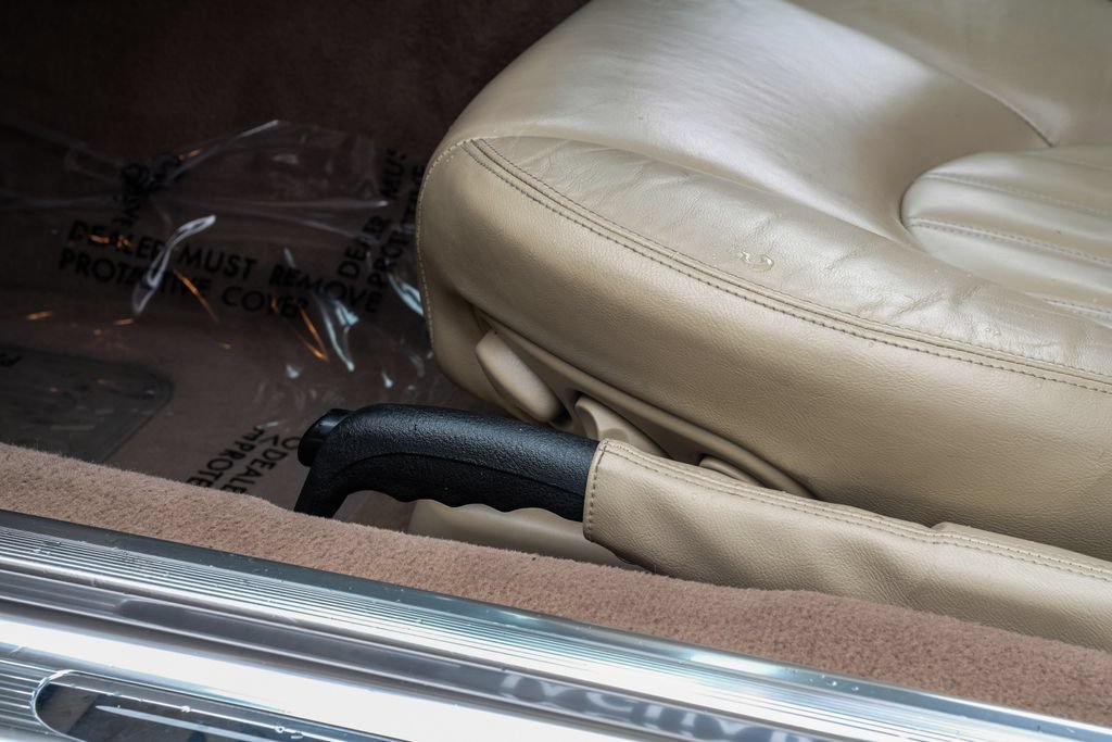 Used 2006 Jaguar XK8 Convertible RWD image 43