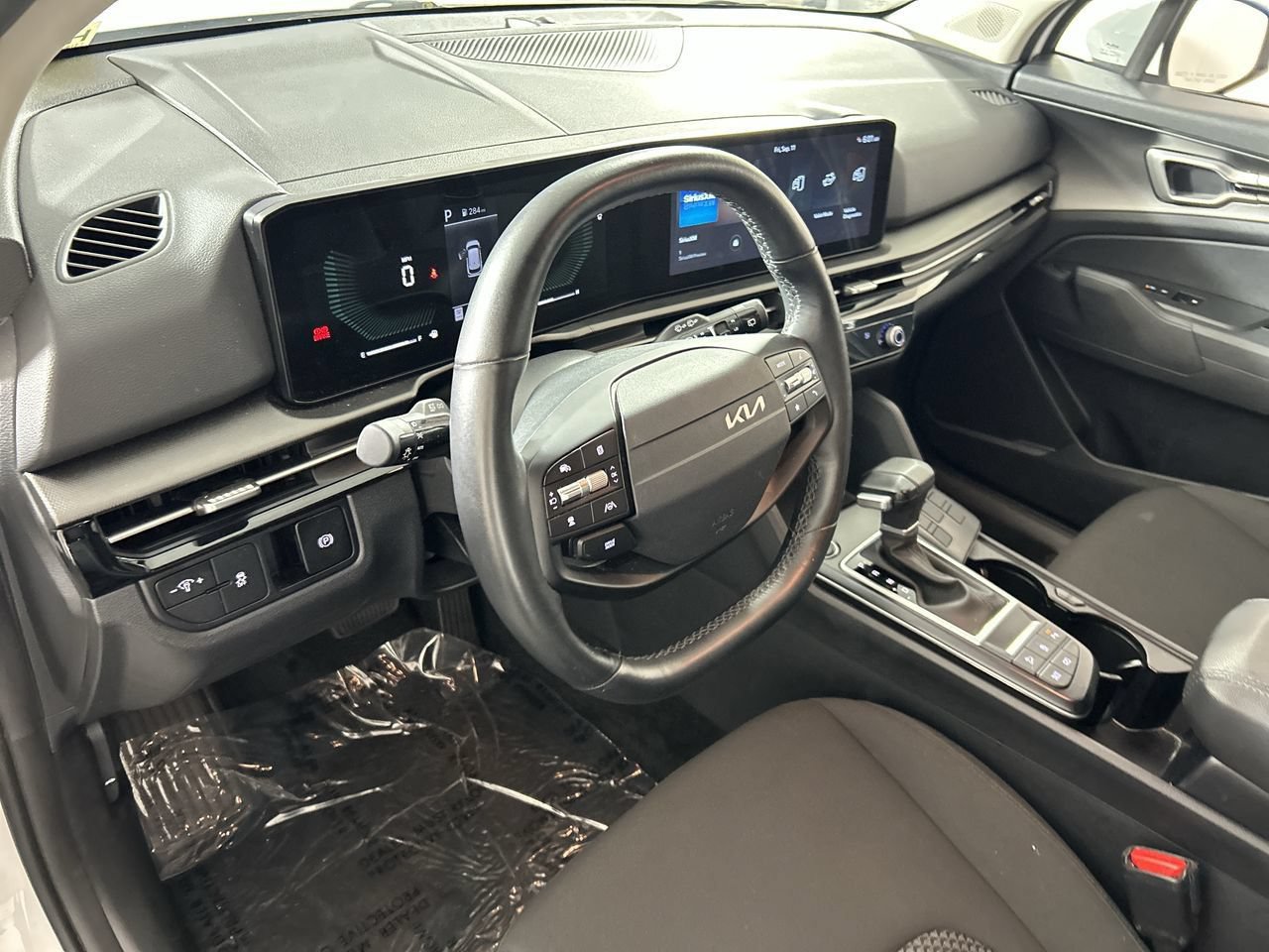 Used 2026 Kia Sportage LX FWD image 12