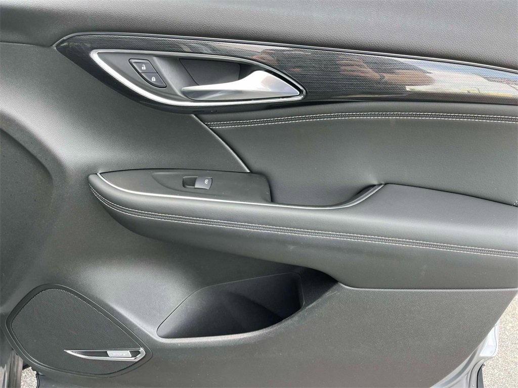 Used 2021 Buick Envision Essence w/ Technology Package I image 21