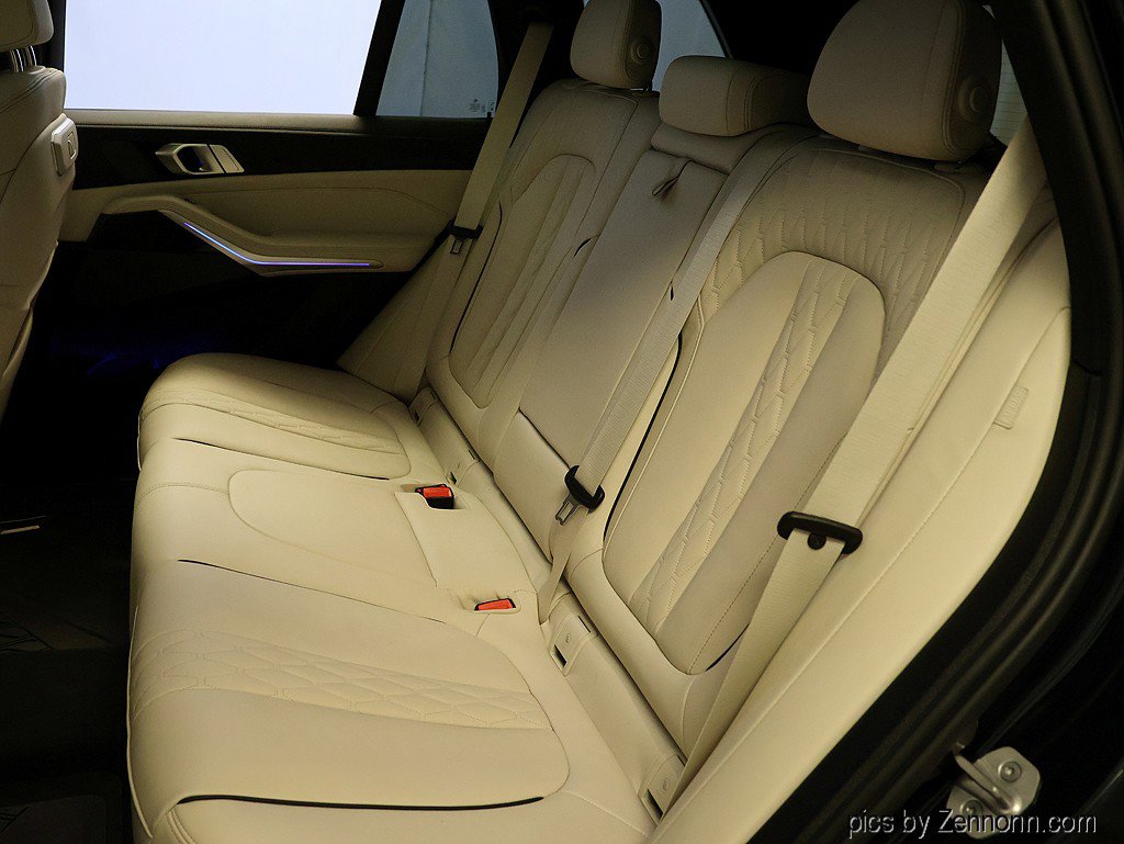 Certified 2024 BMW X5 xDrive40i w/ M Sport Package image 12