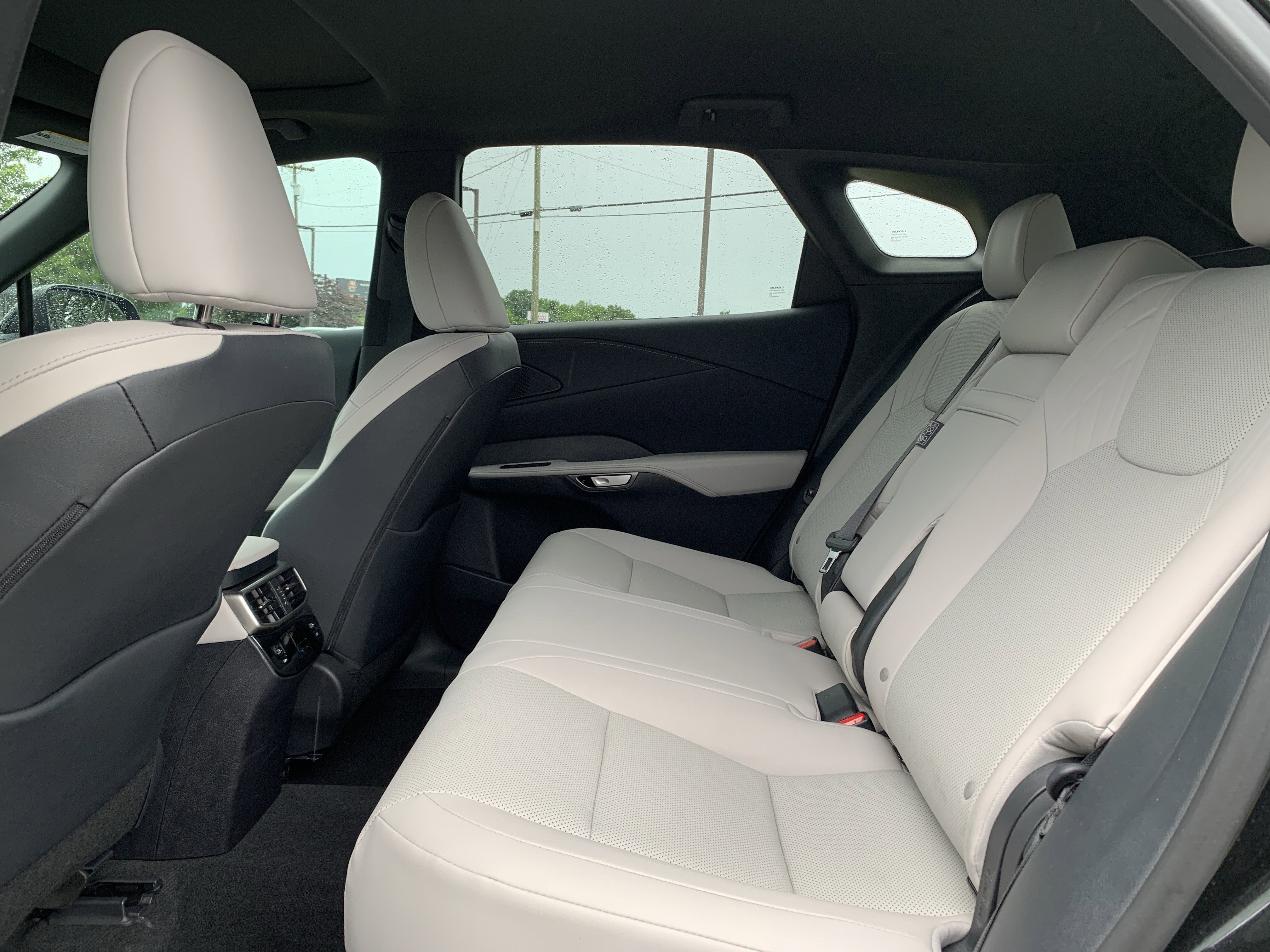 Used 2025 Lexus RX 350 F Sport w/ Convenience Package AWD/4WD image 32