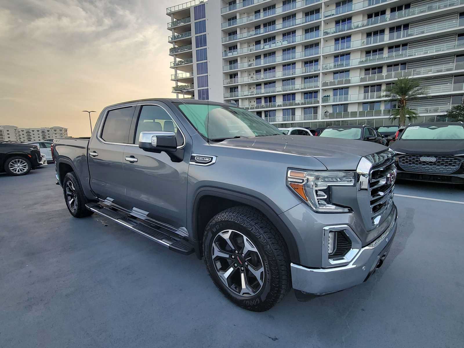 Used 2020 GMC Sierra 1500 SLT w/ SLT Premium Plus Package AWD/4WD image 8