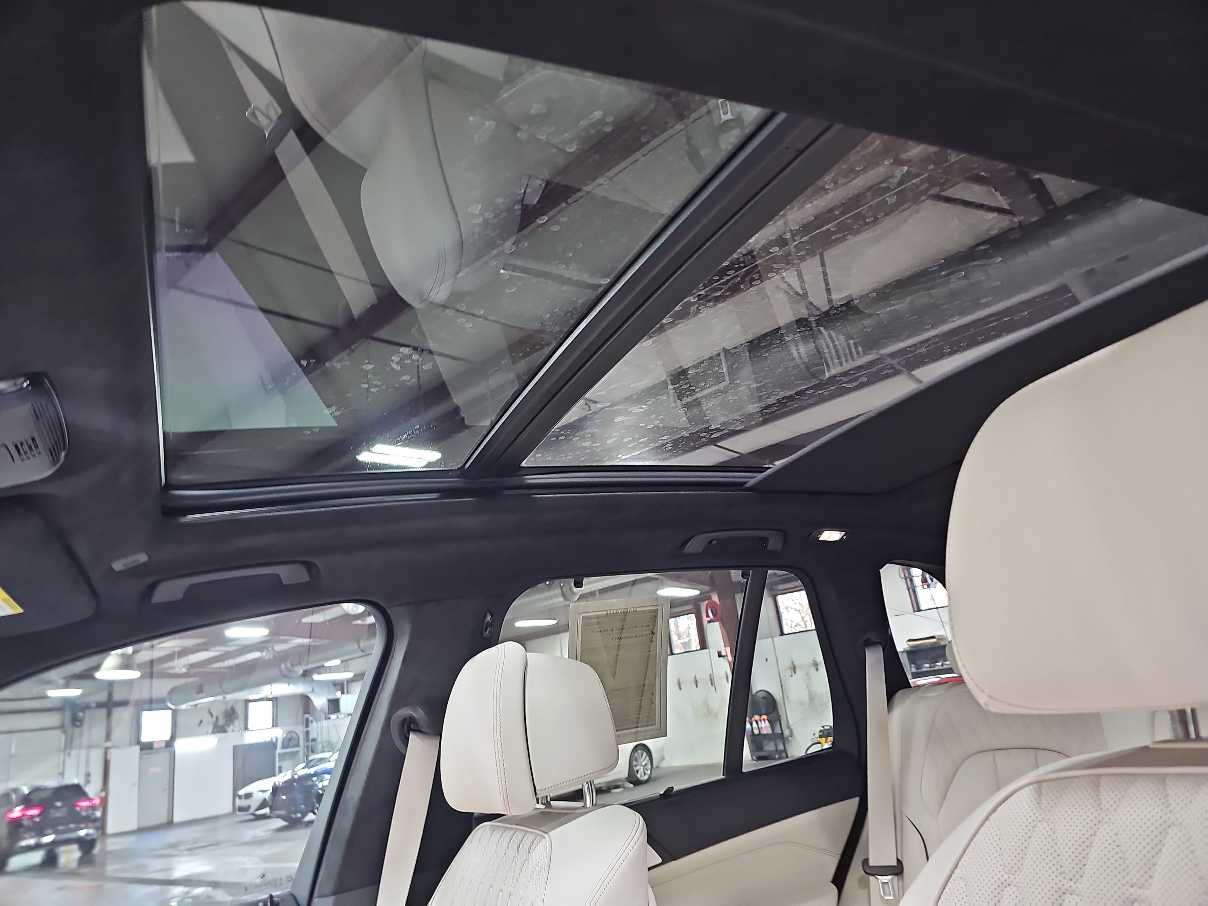 Used 2025 BMW X5 xDrive40i w/ M Sport Package image 31