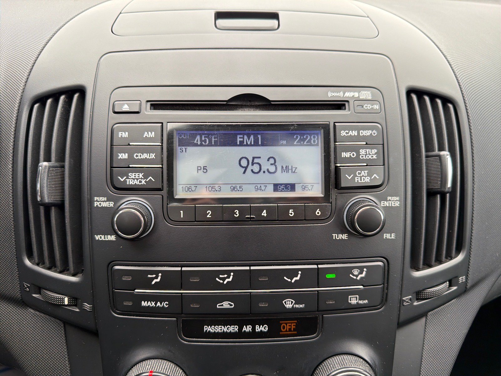 Used 2011 Hyundai Elantra FWD image 15