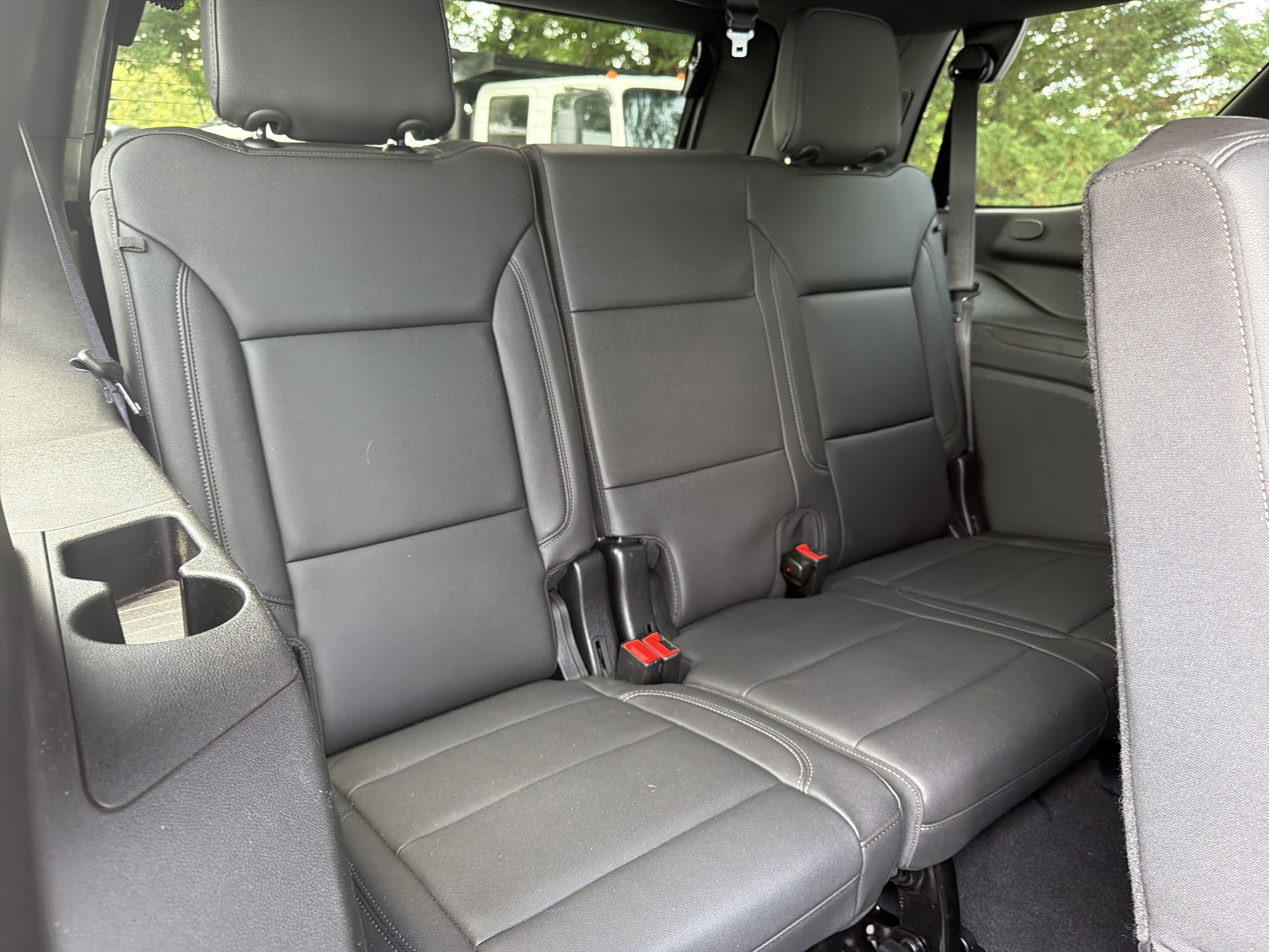 Used 2024 Chevrolet Tahoe Z71 w/ Luxury Package AWD/4WD image 33
