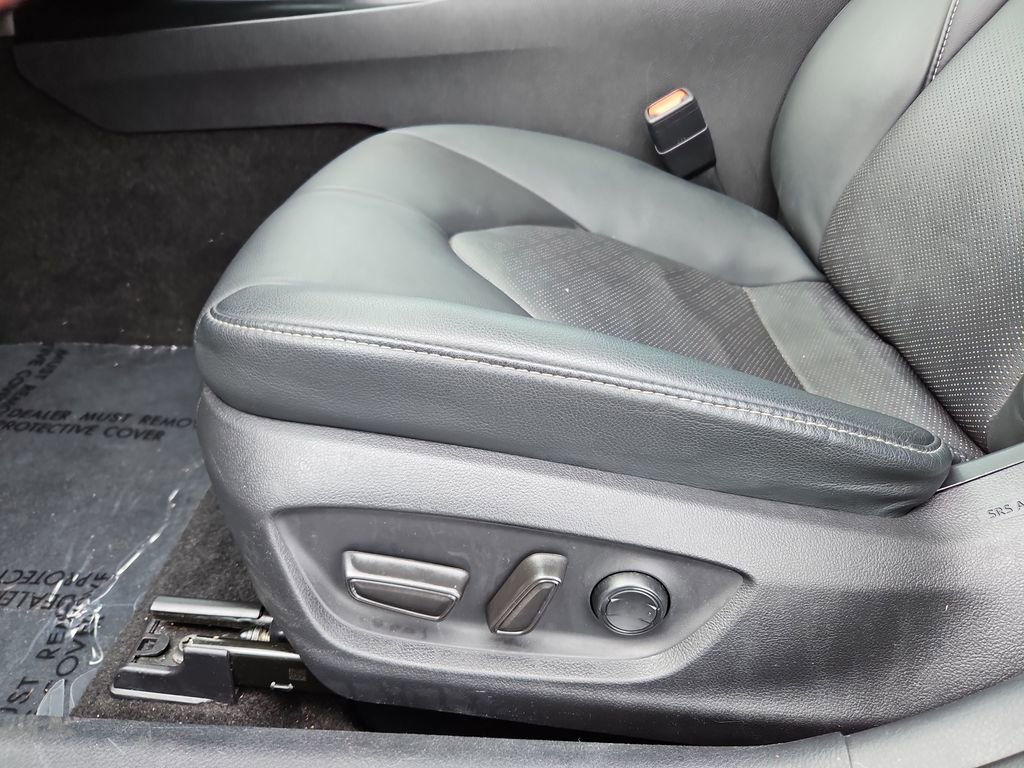 Used 2019 Toyota Camry XSE image 26