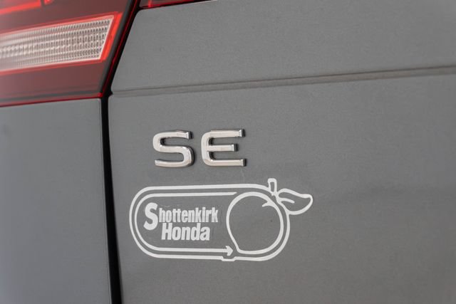 Used 2024 Volkswagen Tiguan SE FWD image 11