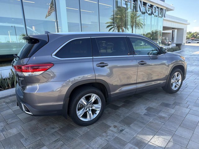 Used 2019 Toyota Highlander Limited AWD/4WD image 2