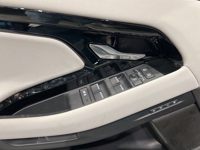 Used 2025 Land Rover Range Rover Evoque S AWD/4WD image 21
