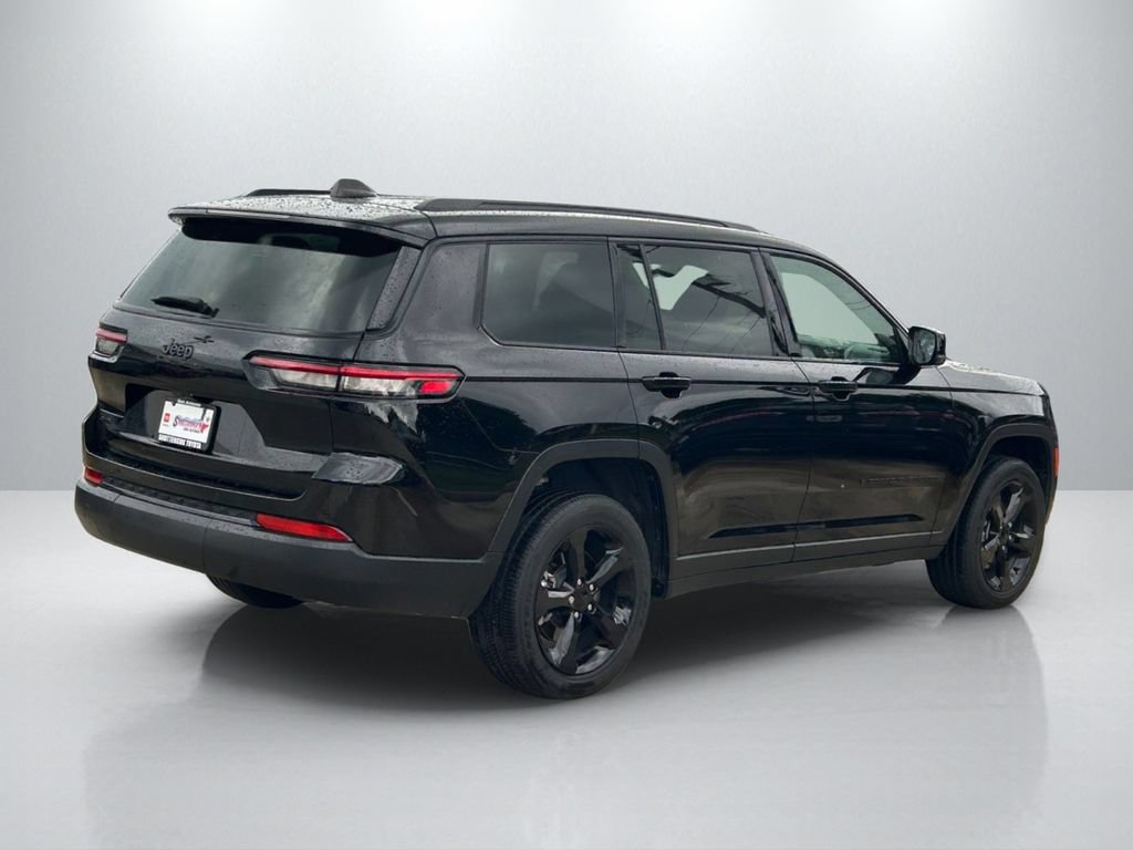 Used 2024 Jeep Grand Cherokee L Altitude AWD/4WD image 5