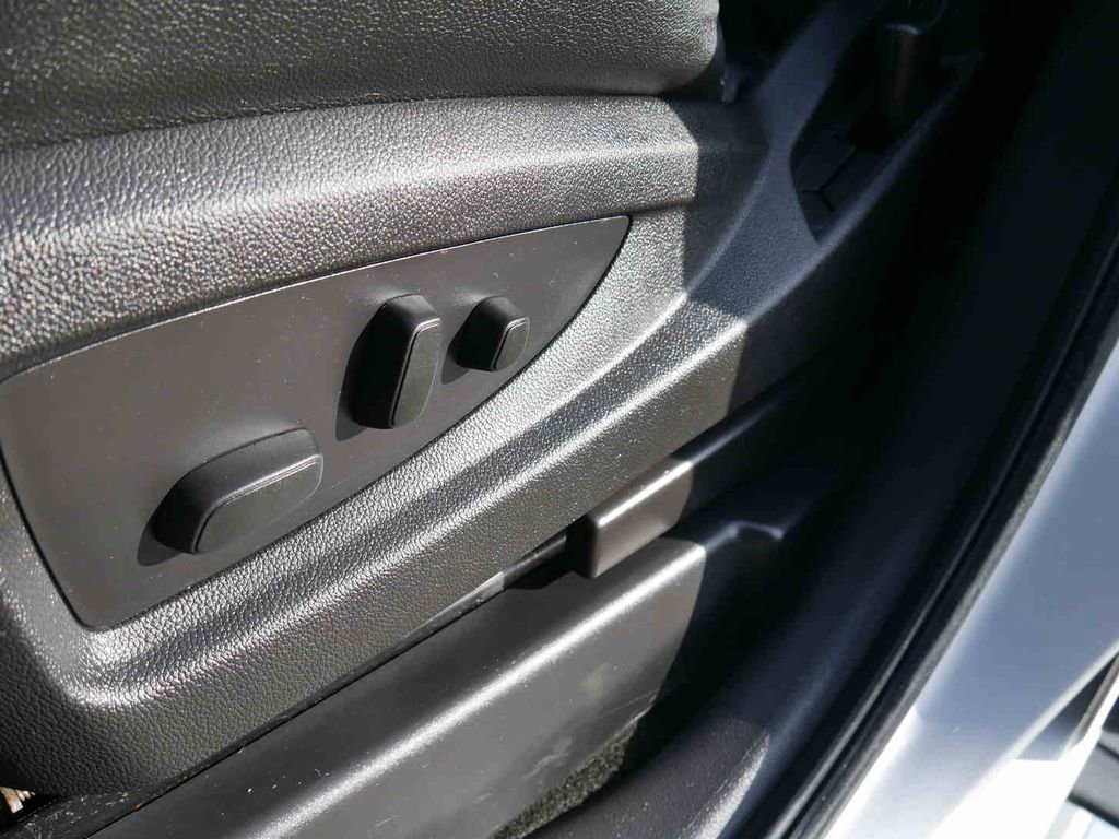 Used 2017 GMC Sierra 1500 SLT w/ SLT Premium Package image 31