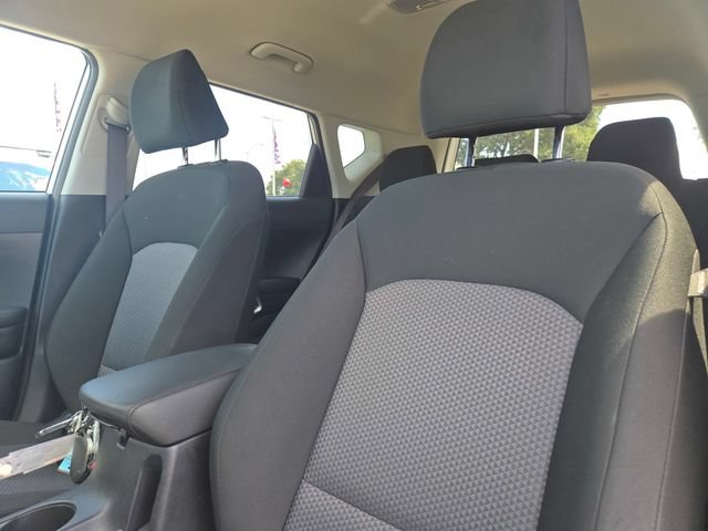 Certified 2025 Kia Soul LX w/ LX Technology Package FWD image 11
