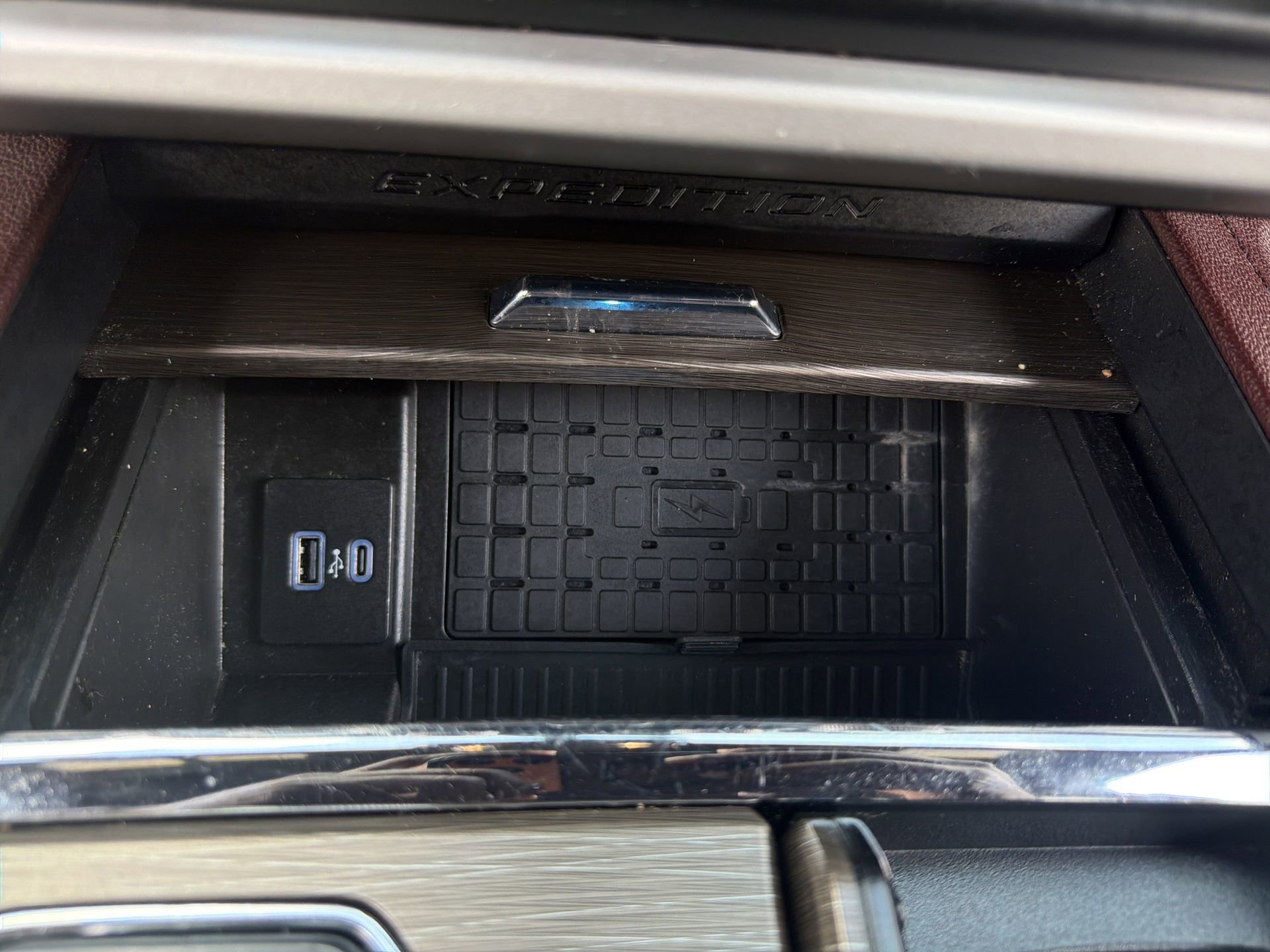 Certified 2024 Ford Expedition Limited image 16