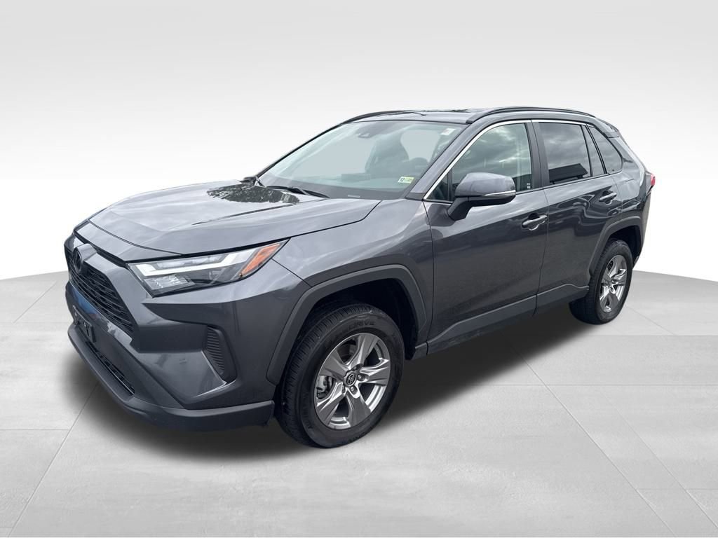 Used 2025 Toyota RAV4 XLE image 27