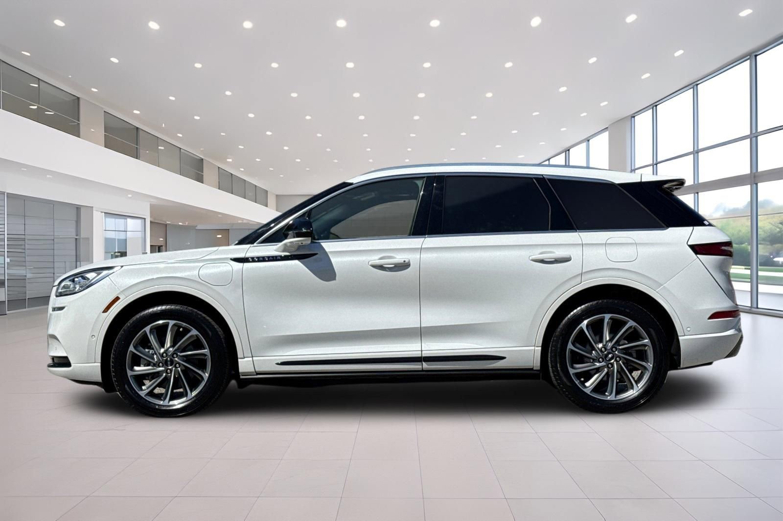 Certified 2022 Lincoln Corsair Grand Touring w/ Elements Technology Bundle image 7