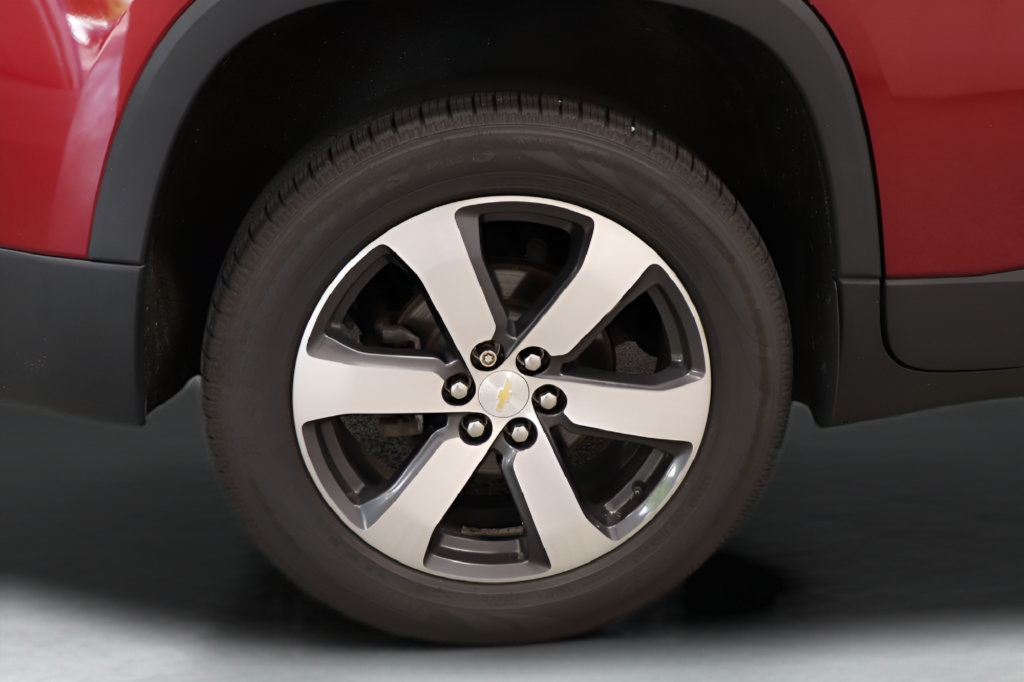 Used 2018 Chevrolet Traverse LT FWD image 6